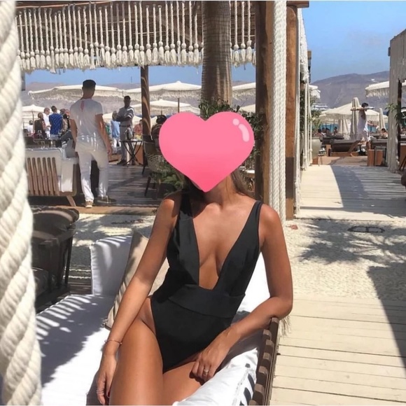 Restock!! DEEP V NECK LOW BACK ONE PIECE SWIMSUIT - Picture 3 of 8